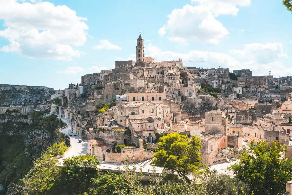 Tour Matera in 2 Giorni – Sassi, Murgia e Degustazione in Masseria